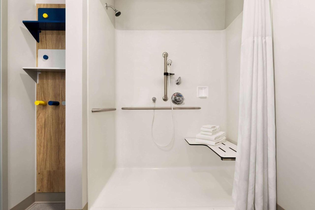 Microtel By Wyndham 2*